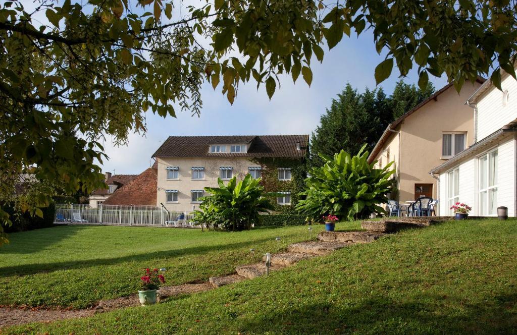 Hotel Logis Du Pont Neuf 3*